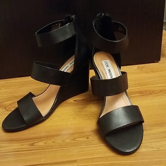 Steve Madden Shoes - STEVE MADDEN Kadenn Wedge Sandal